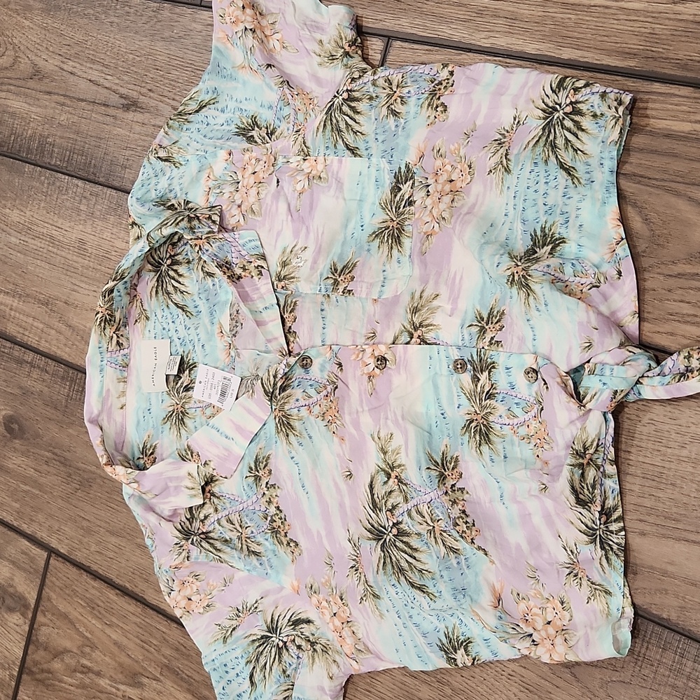 American Eagle Outfitters Pastel Palm Button Down Shirt